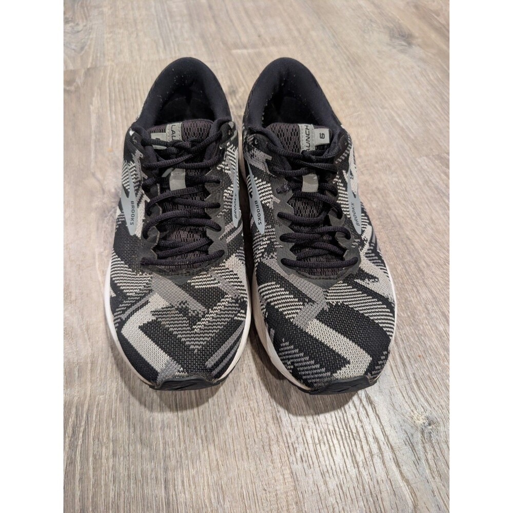 Brooks Launch 6 Womens Running Shoes Size 10.5 B Black Grey Knit 1202851B060